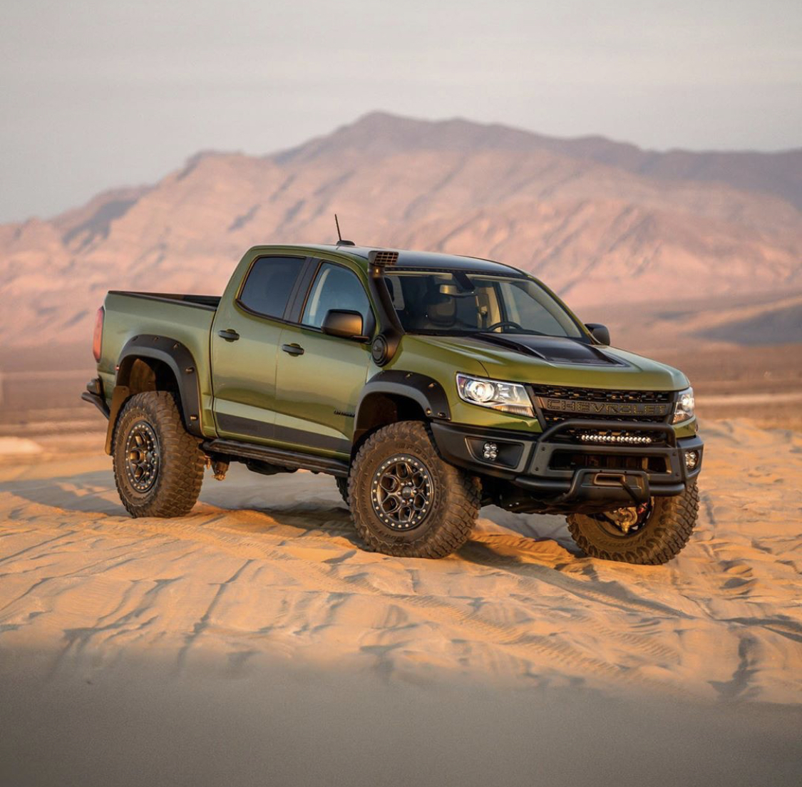 AEV HIGHMARK FENDER FLARES FOR COLORADO ZR2 BISON Sportsman Light
